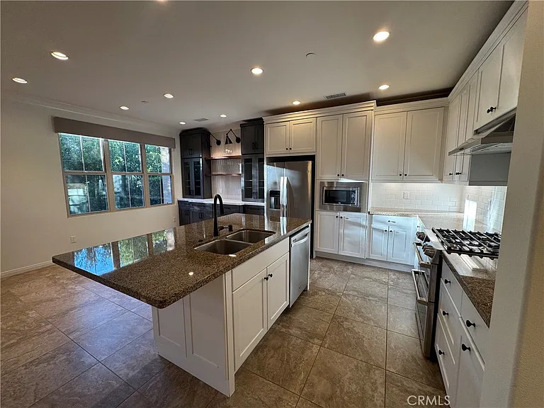117 Thornhurst — Photo 5