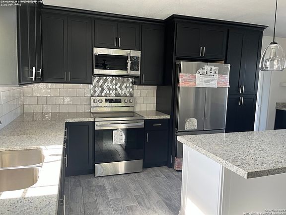 2nd image of 400 S 9th St