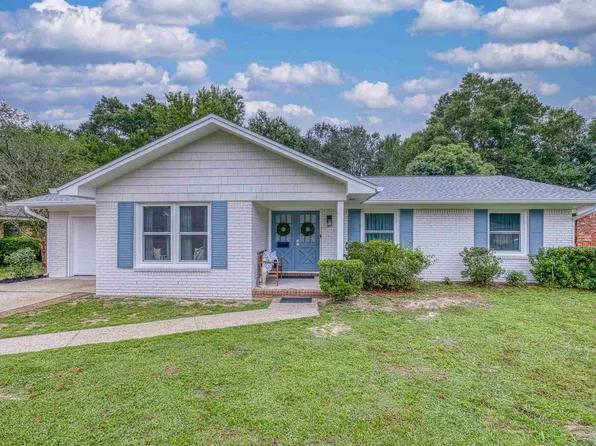 5580 San Gabriel Dr, Pensacola, FL 32504