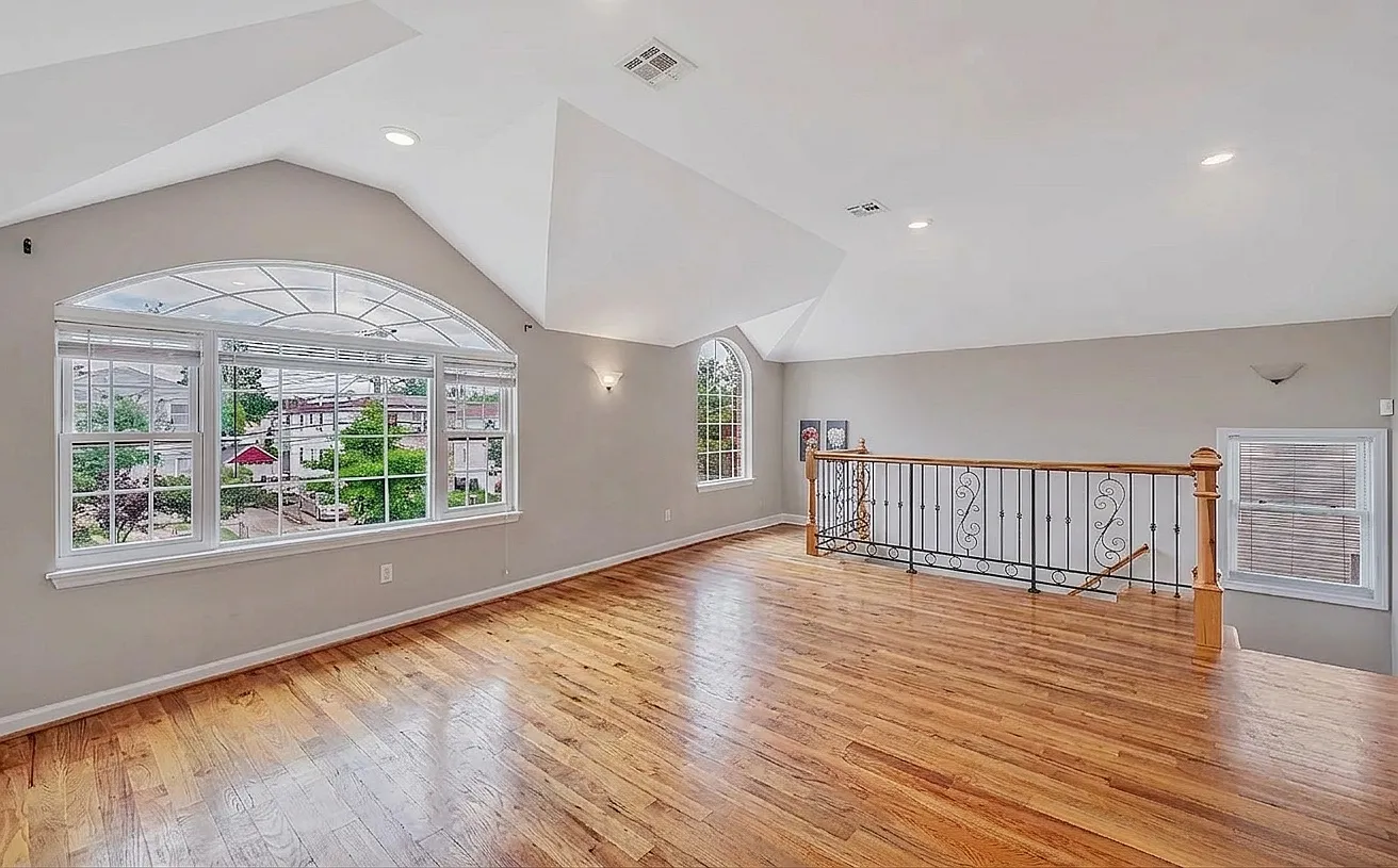 3 bed, 1200 sqft, $3,500 — Photo 1
