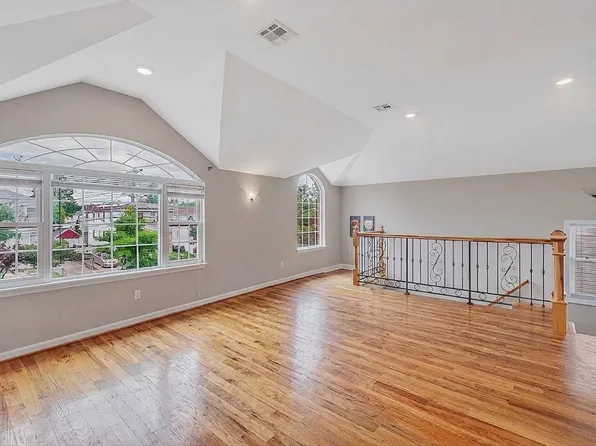 176-06 145th Dr #2, Jamaica, NY 11434