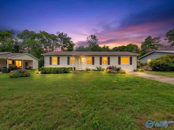 518 Dean St, Scottsboro, AL 35768