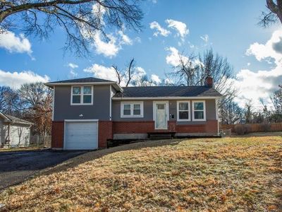 13519 W 90th Pl, Lenexa, KS, 66215