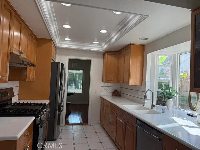 6 bed, 3.5 bath, 2955 sqft, $6,250 — Photo 4