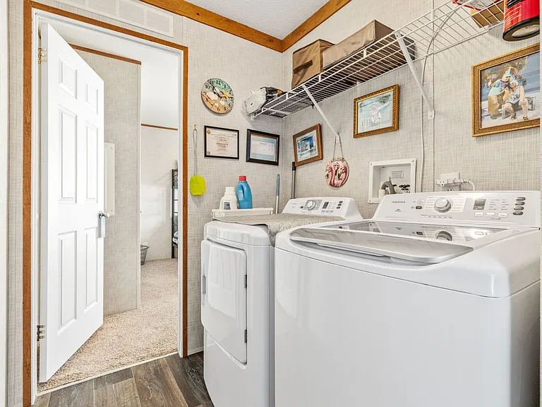 27851 Roanoke Cir — Photo 3