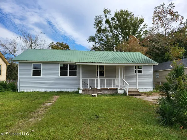 1412 Genevieve Dr, Gulfport, MS 39501