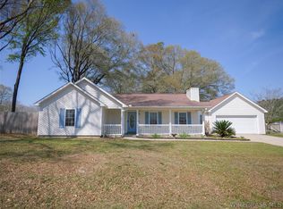 112 Courtland Dr, Enterprise, AL 36330