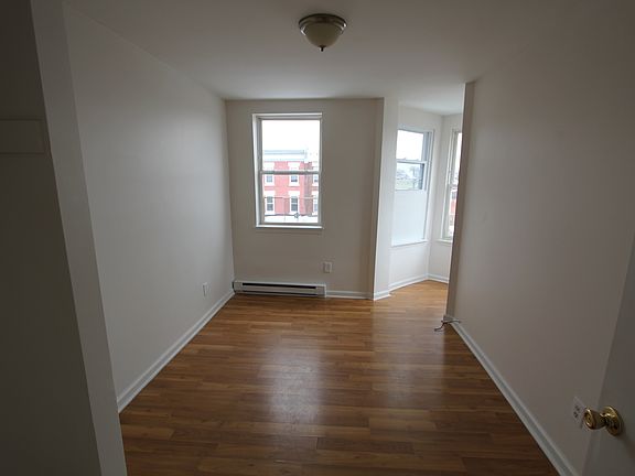 3rd image of 1100 N 41st St #3F