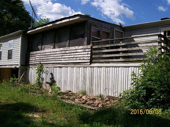 3rd image of 301 Long Branch Ct