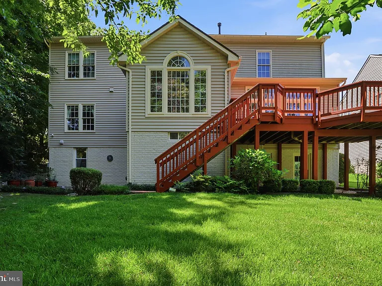 5767 Bush Hill Dr — Photo 63