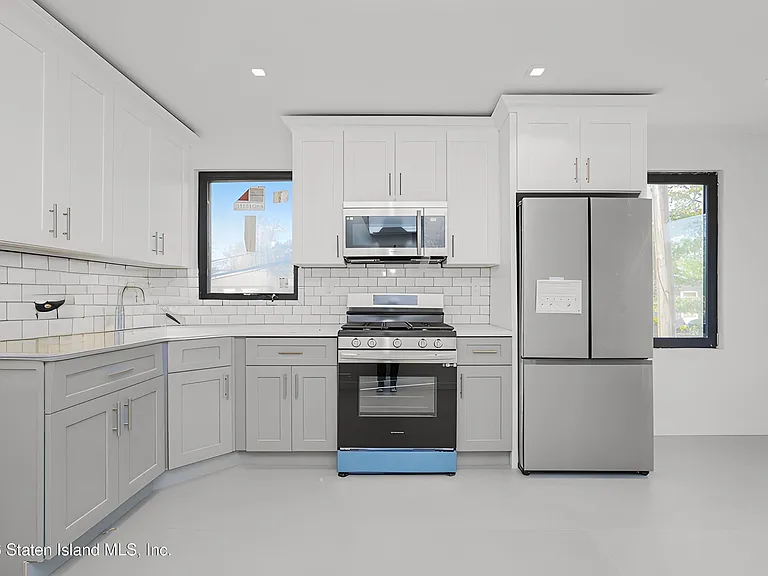 19-23 Foster Rd — Photo 16