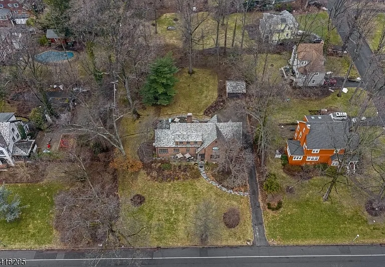 123 Wyoming Ave — Photo 36