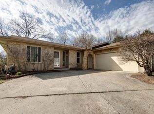 2541 S Collinson Ave, Springfield, MO 65804