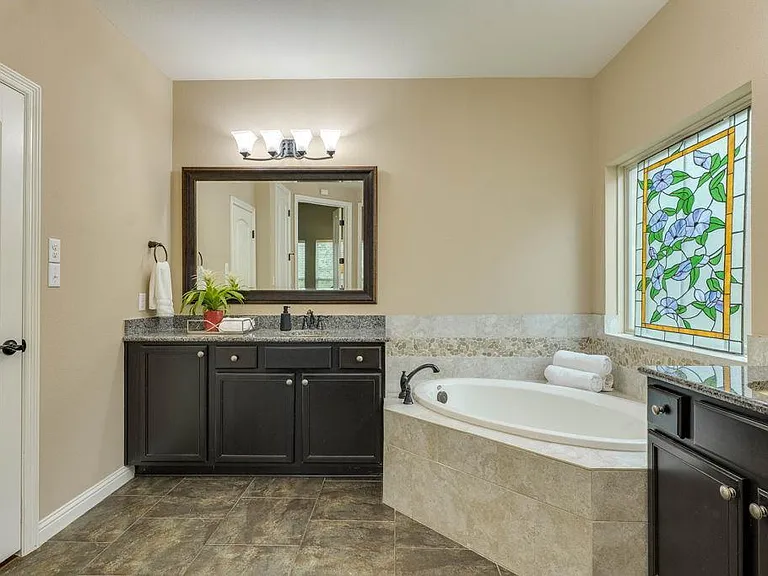 308 Duffy Ln — Photo 17