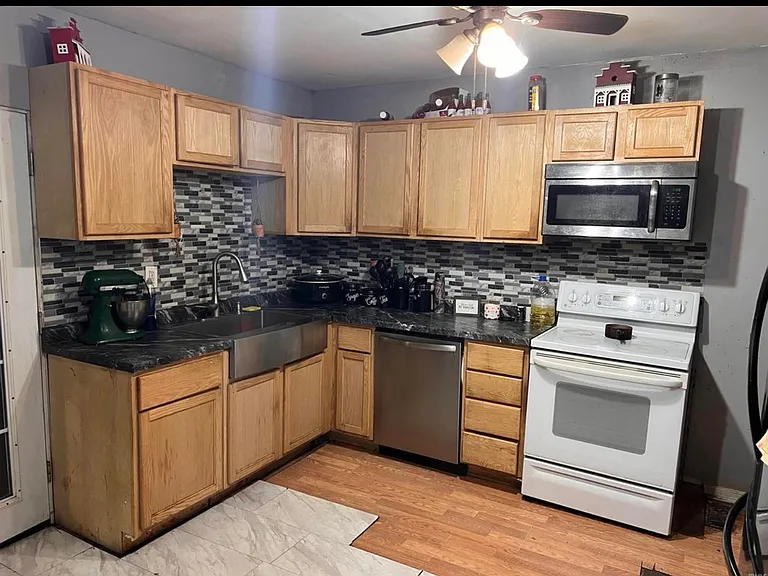 1425 Delmar Ave — Photo 6