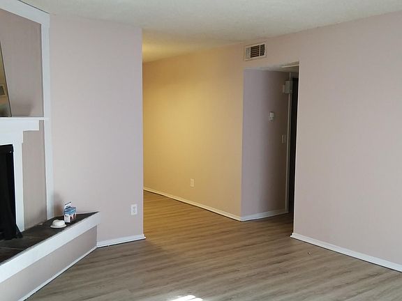 3rd image of 401 12th Ave SE APT 255