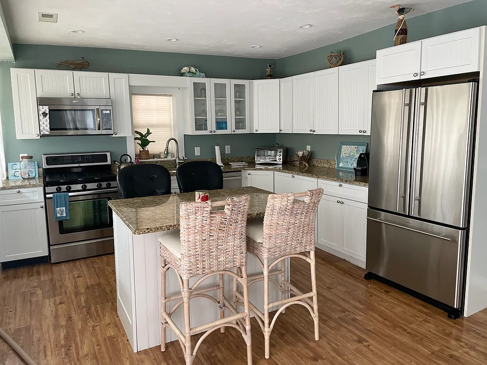 39 Forest Ave #1