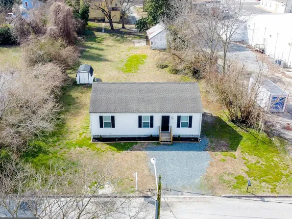 202 Holly St, Fruitland, MD 21826