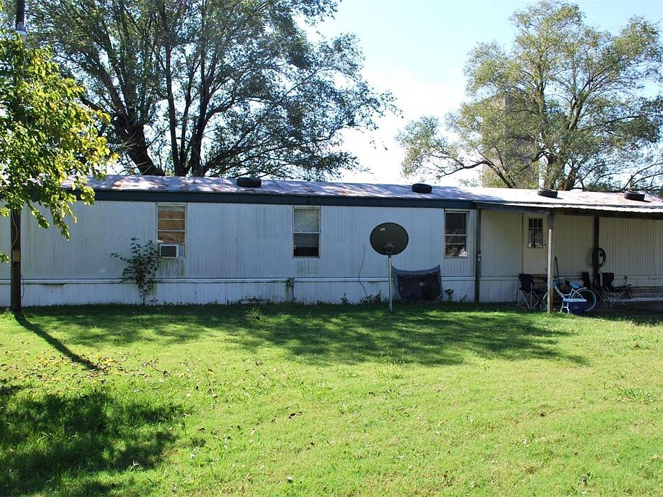 2nd image of 212 W Main St