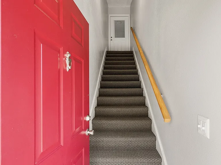 Riverview Apartments — Photo 29