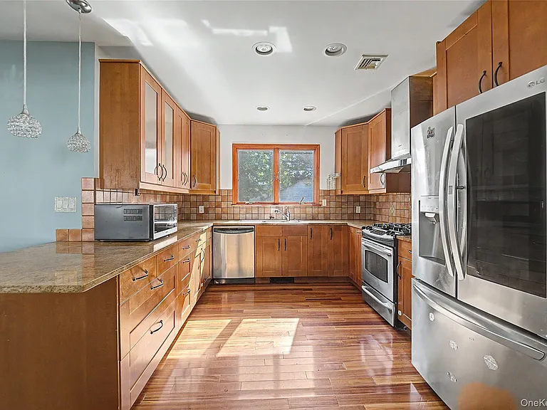 116 West Ave — Photo 9