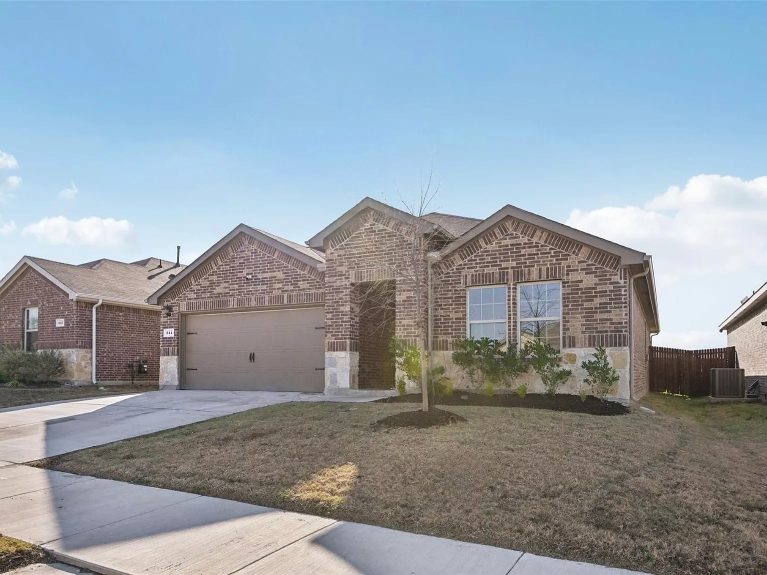4 bed, 1654 sqft, $2,200 — Photo 3