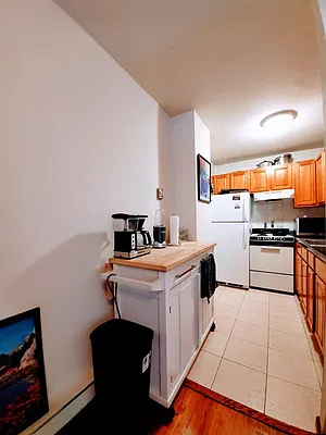 Rented by Compass | media 7