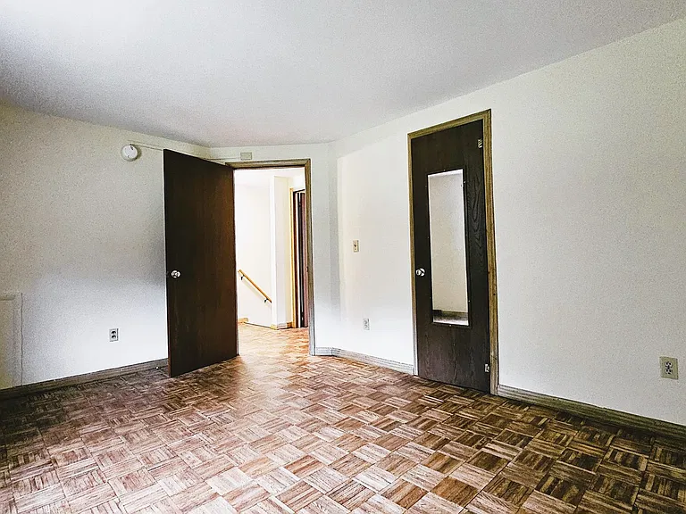173 Julie Dr — Photo 7