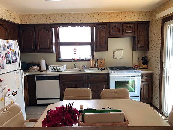 4th image of 65 Tanglewood Dr