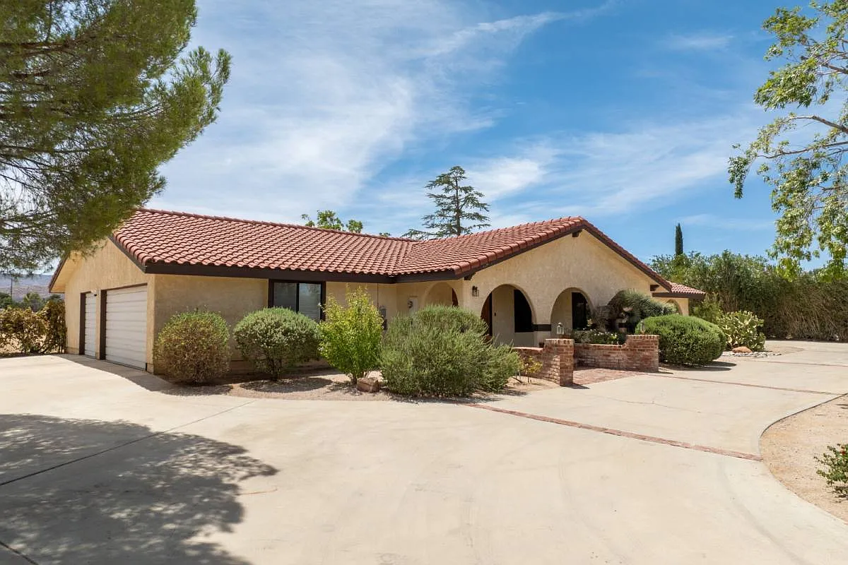 4548 W Ave #K12 in Lancaster, CA 93536 — Photo 1