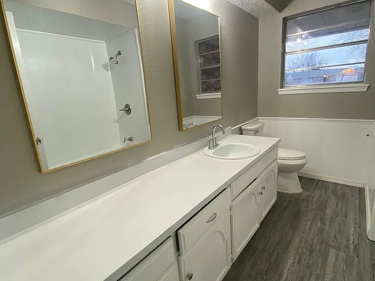 904 Craig Dr — Photo 12