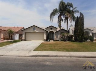 3102 Sierra Meadows Dr, Bakersfield, CA