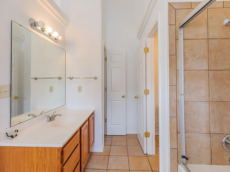 2400 Saguaro Loop — Photo 24