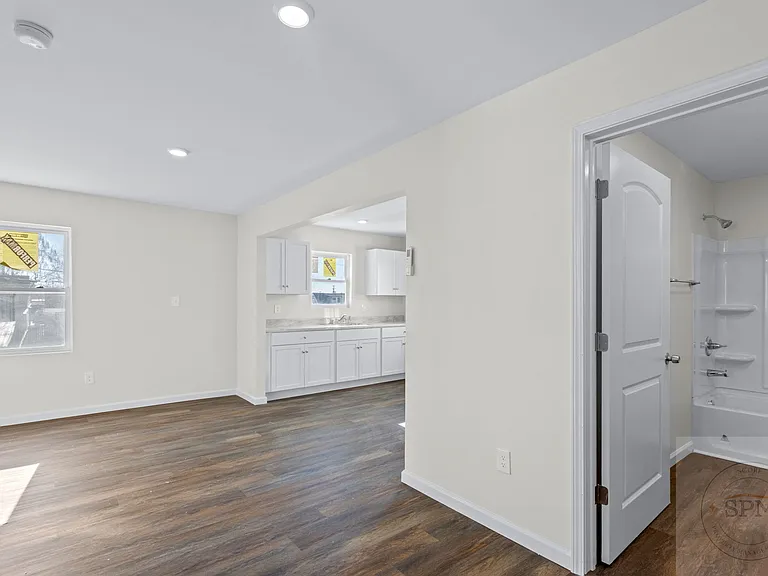 502 E Ormsby Ave #2 — Photo 4