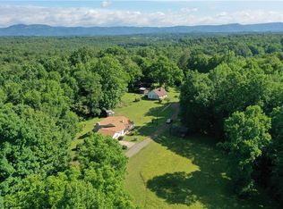 239 Carter Rd, Mount Airy, NC 27030