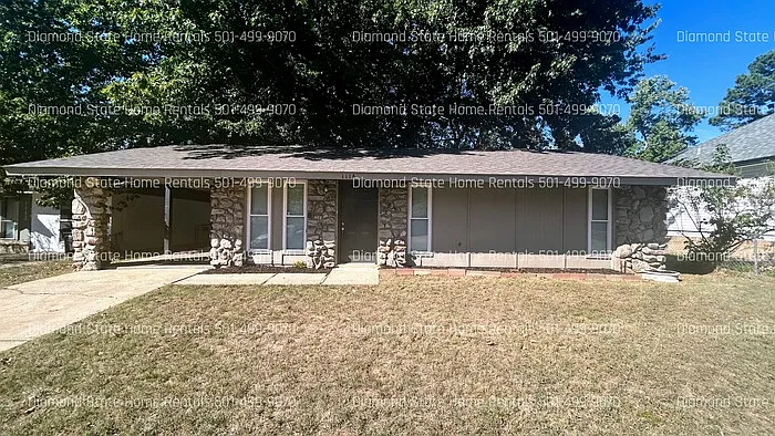 1116 Towering Oaks Dr