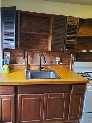 Rented by RBM Brokerage | media 18