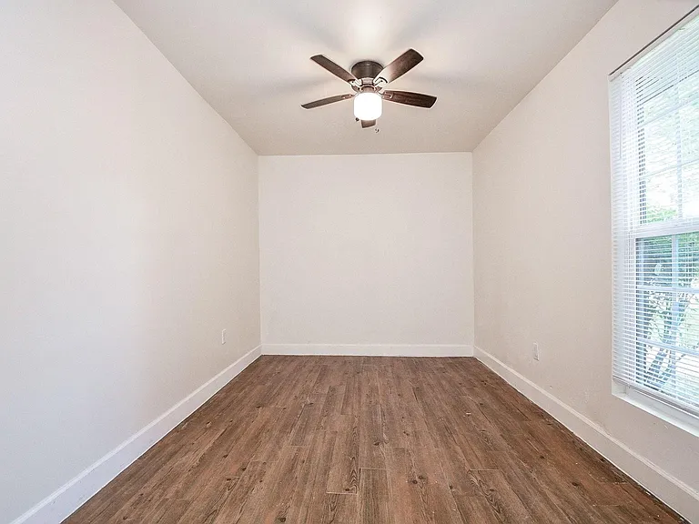 506 Dalewood Dr — Photo 17