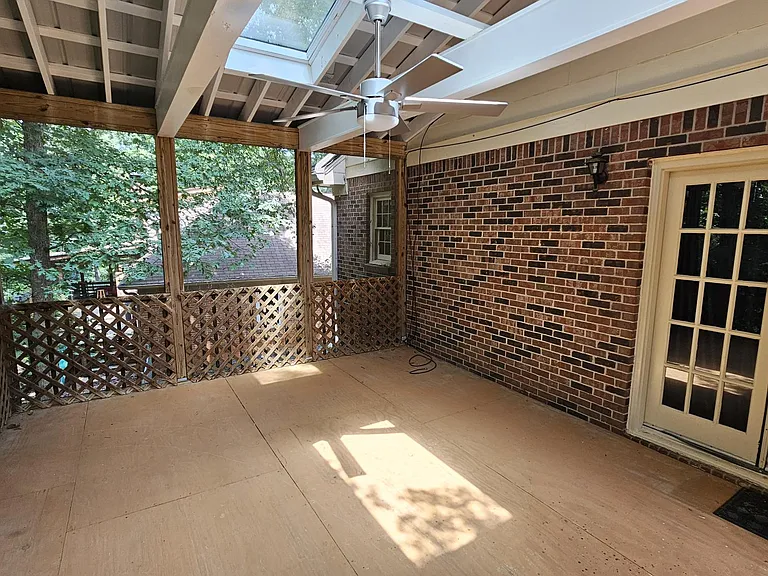2858 Livsey Dr — Photo 20