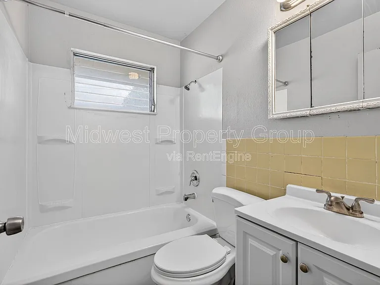 743 Shepley Dr — Photo 10
