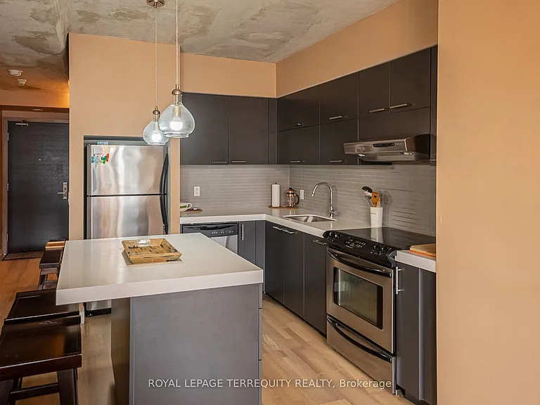 55 Stewart St #902 — Photo 33
