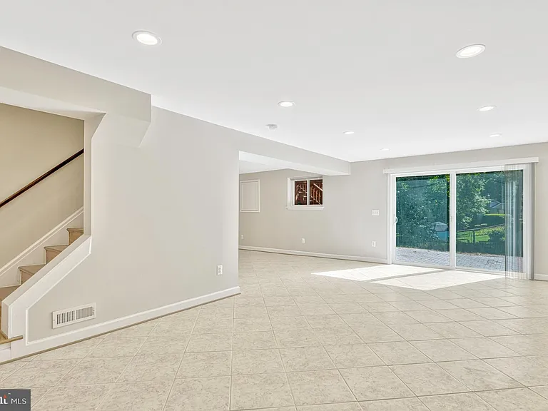 5021 Fleming Dr — Photo 45
