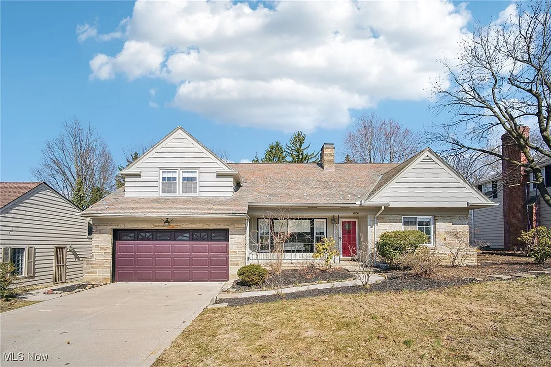 1445 Westover Rd photo 1