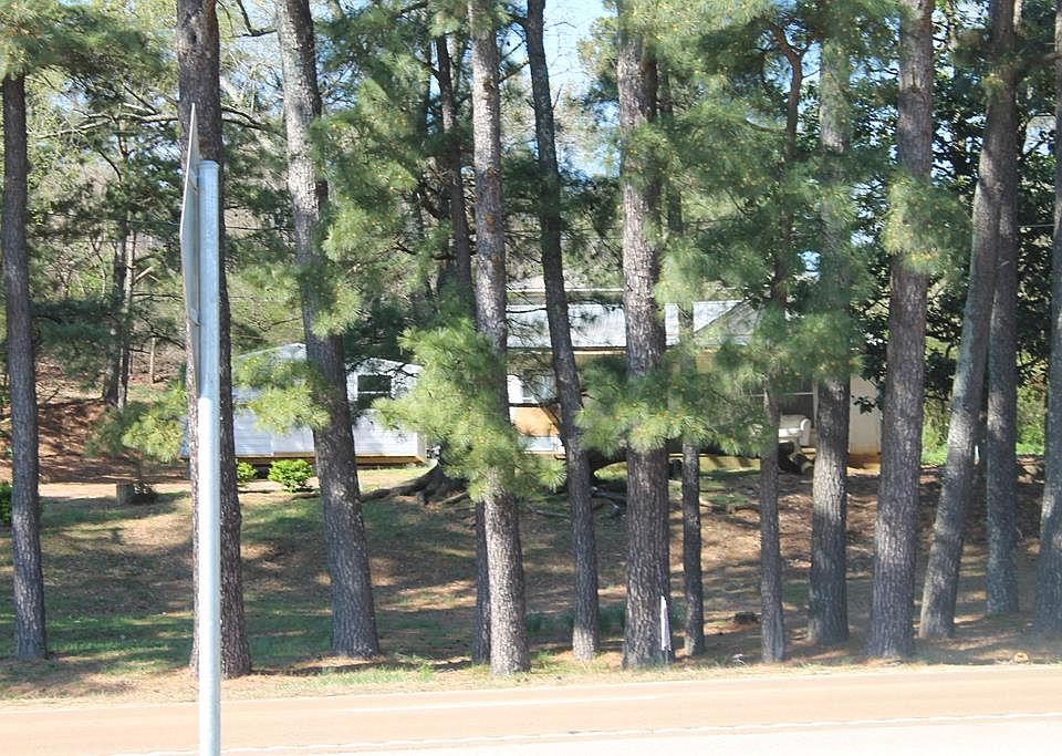 1st image of 462 Highway 6 W