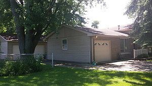 3rd image of 3189 N Meadow Ln