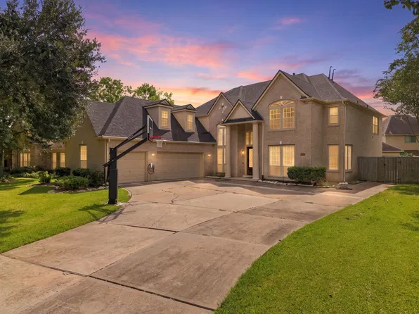 7610 Northwoods Dr, Sugar Land, TX 77479