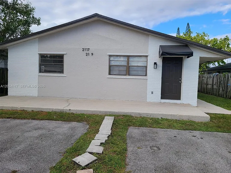 2117 Liberty St #CENTER — Photo 10
