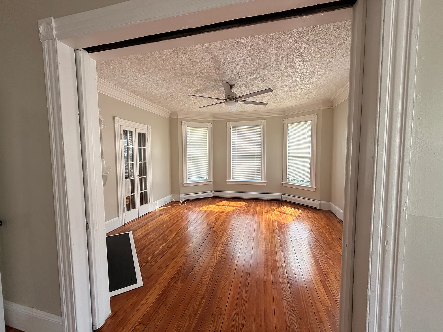 2 bed, 1400 sqft, $1,375 — Photo 3