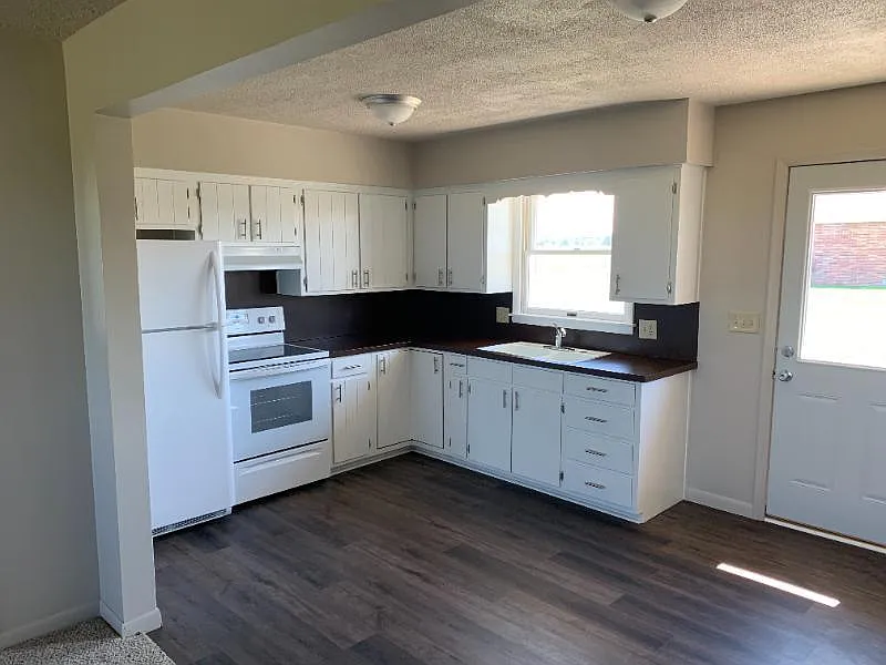 2 bed, $875 — Photo 3