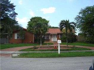 2810 SW 98th Ct, Miami, FL 33165